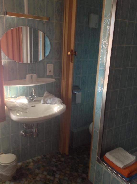 Hotel Restaurant Zum Schnogaloch Оберне Номер фото